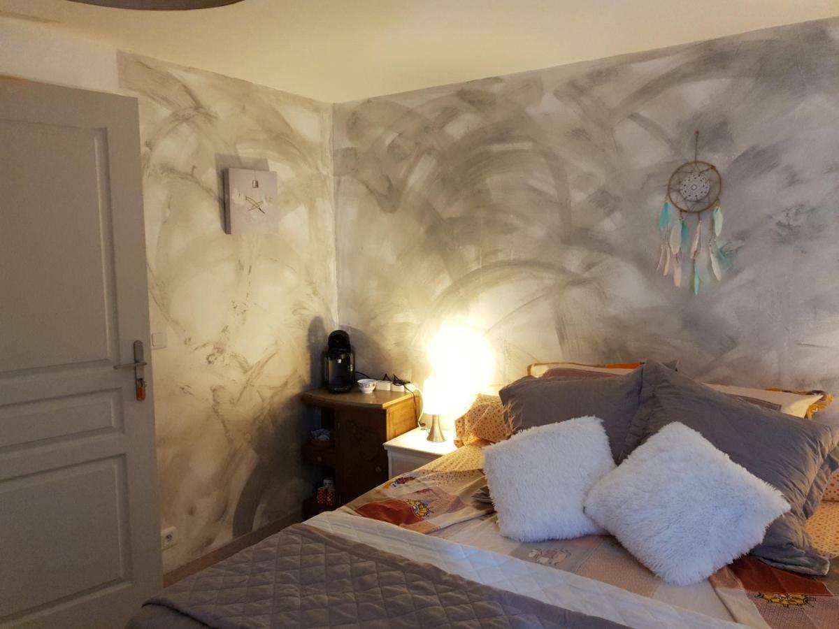 Ty Flour Di Lys Hotell Rochefort-en-Terre Exteriör bild