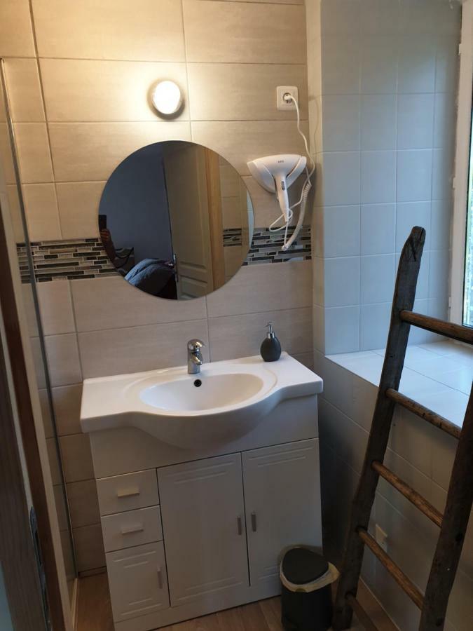 Ty Flour Di Lys Hotell Rochefort-en-Terre Exteriör bild